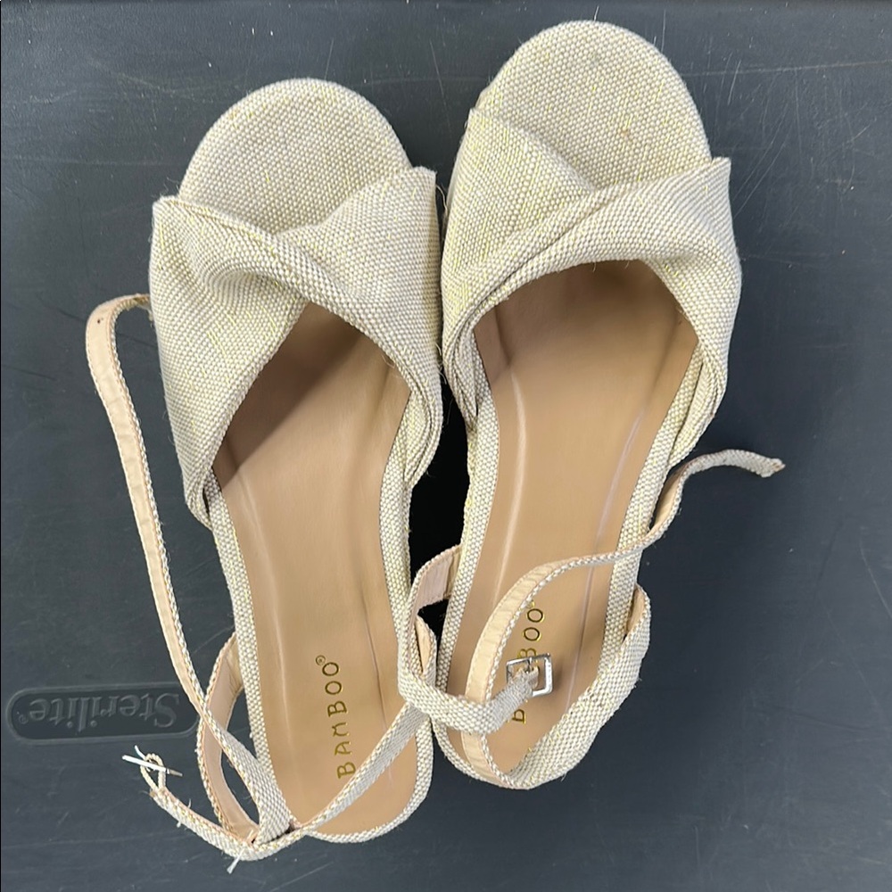 Cream sandal
